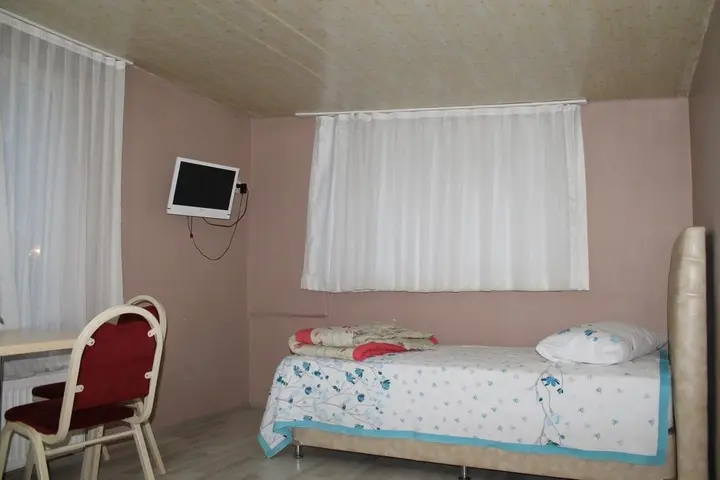 Чынарджык: Kirmizi Yali Motel