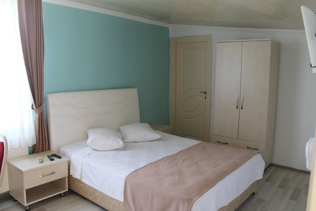 Чынарджык: Kirmizi Yali Motel