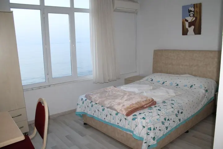 Чынарджык: Kirmizi Yali Motel