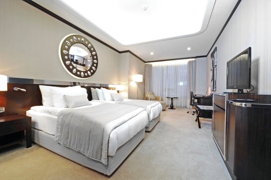 Бурса: Crowne Plaza BURSA by IHG