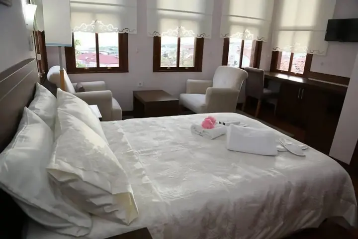 Измит: Izmit Otel
