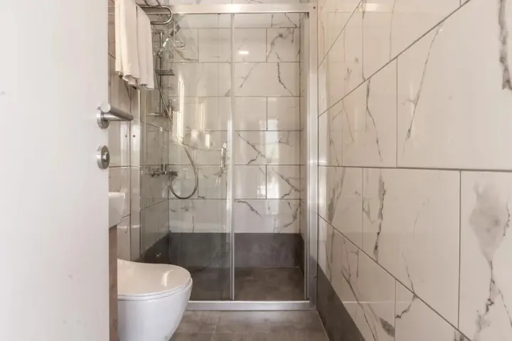 Голькой: Daphnis Hotel