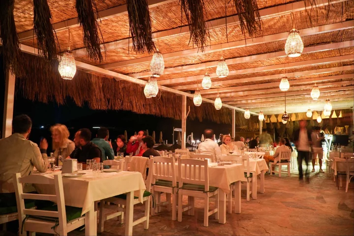 Голькой: Daphnis Hotel