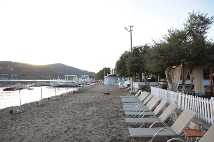 Голькой: Daphnis Hotel