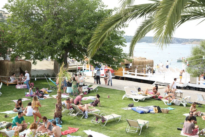 Голькой: Daphnis Hotel