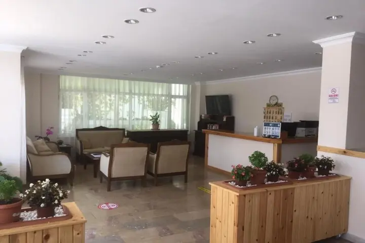 Адана: Unver Hotel