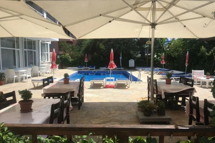 Адана: Unver Hotel