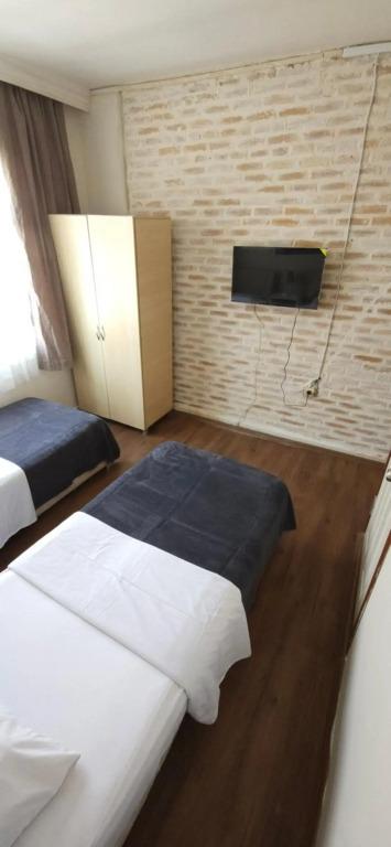 Адана: Unver Hotel