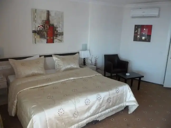 Синоп: Hotel Bossinop