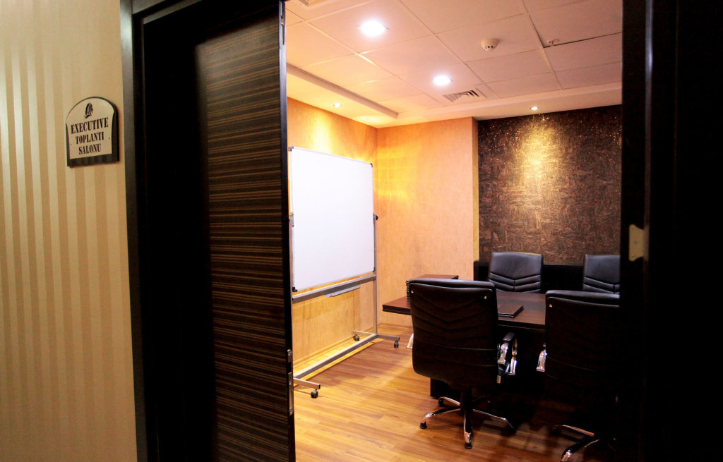 Адана: Edis Premier Hotel