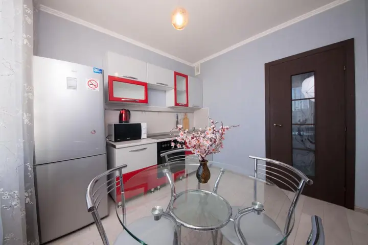 Красноярск: Apartment Baturina 19