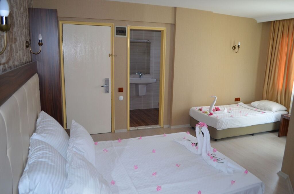 Айвалык: Kalif Hotel
