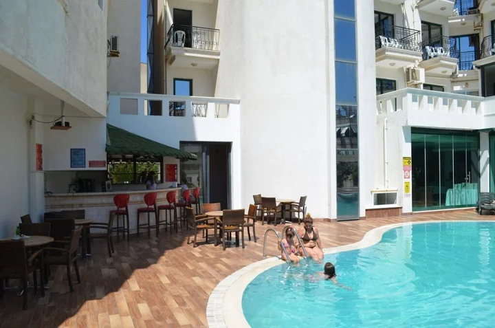 Айвалык: Kalif Hotel