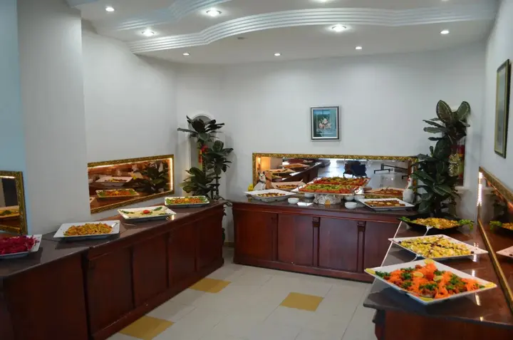 Айвалык: Kalif Hotel