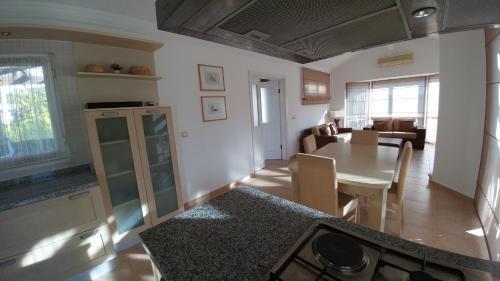 Oasis Holiday Residence & Villas — фото 1