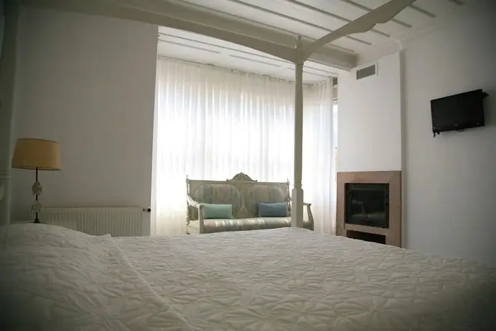 Айвалык: Gule Cunda