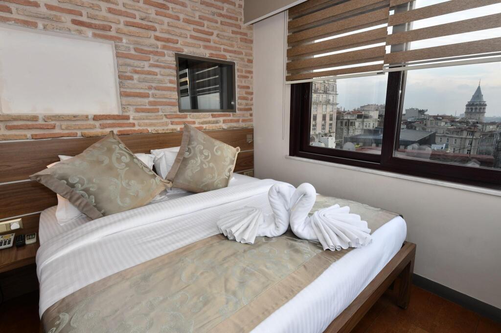 Стамбул: The Pera Hotel