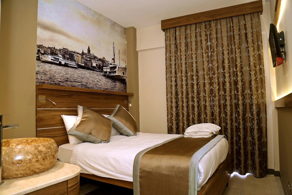 Стамбул: The Pera Hotel