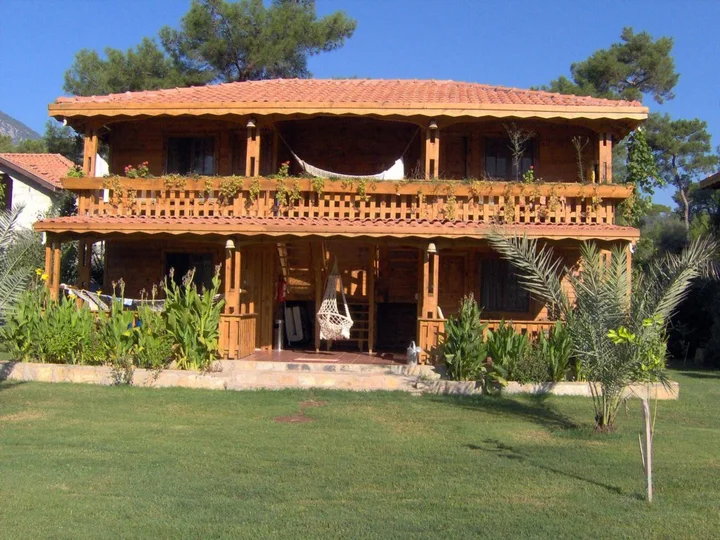 Кумлуджа: Olympos Tanrılar Kulübü