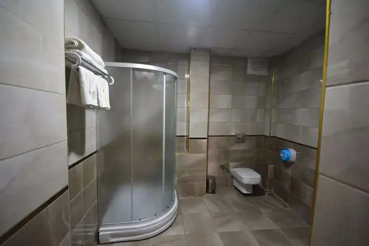 Ван: Dimet Park Hotel