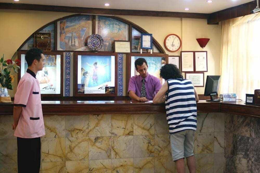 Кушадасы: Hotel Sozer