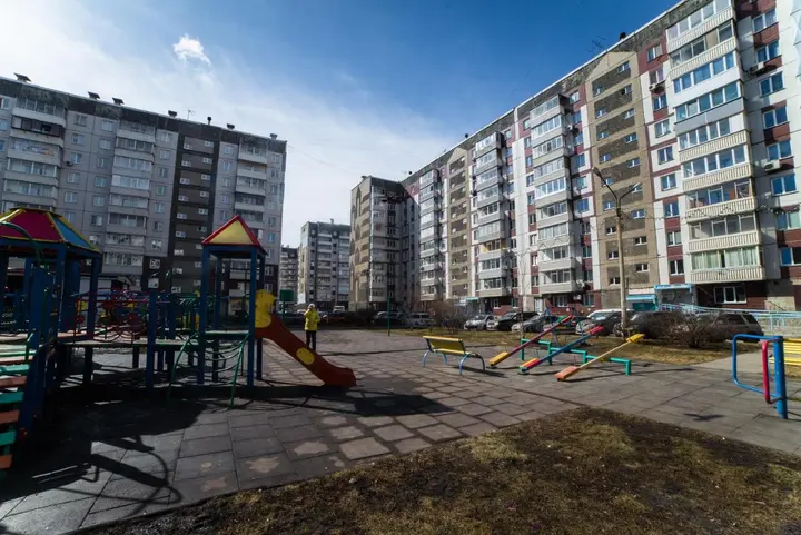 Красноярск: Апартаменты на Молокова 17