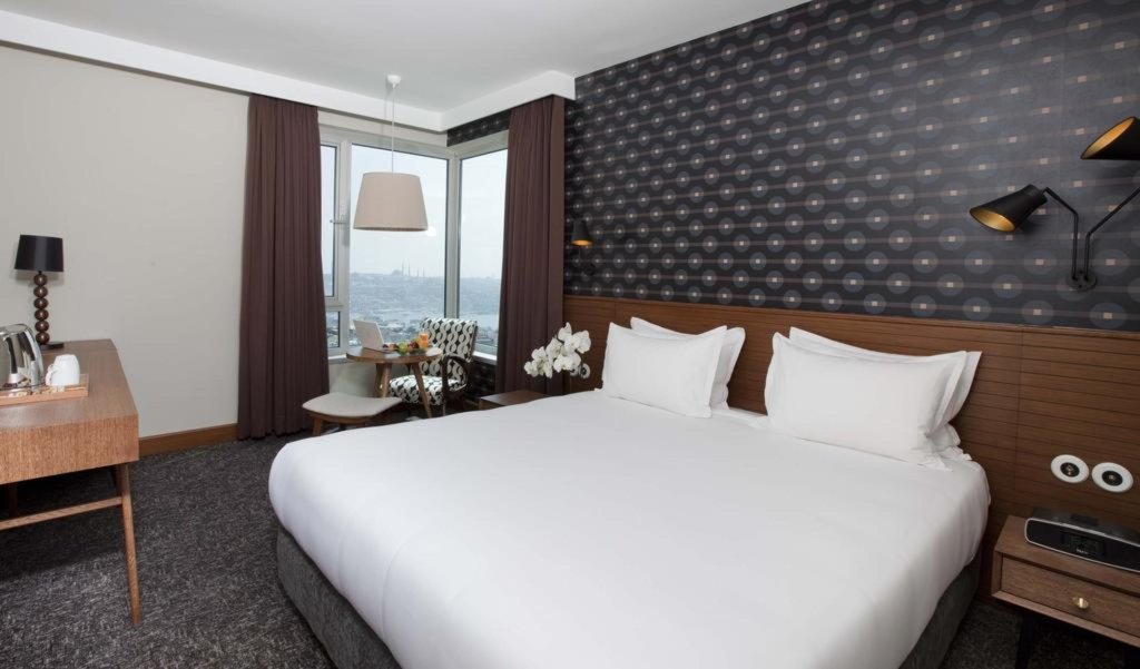 Стамбул: The Marmara Pera