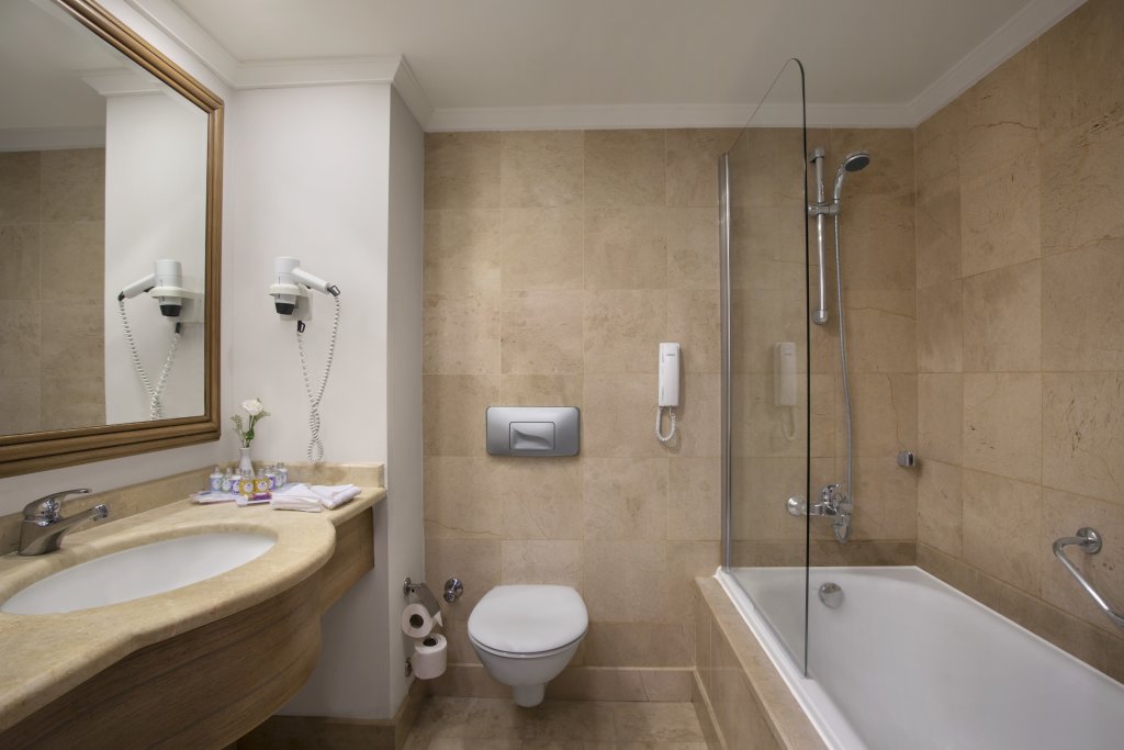 Аксу: IC Hotels Green Palace