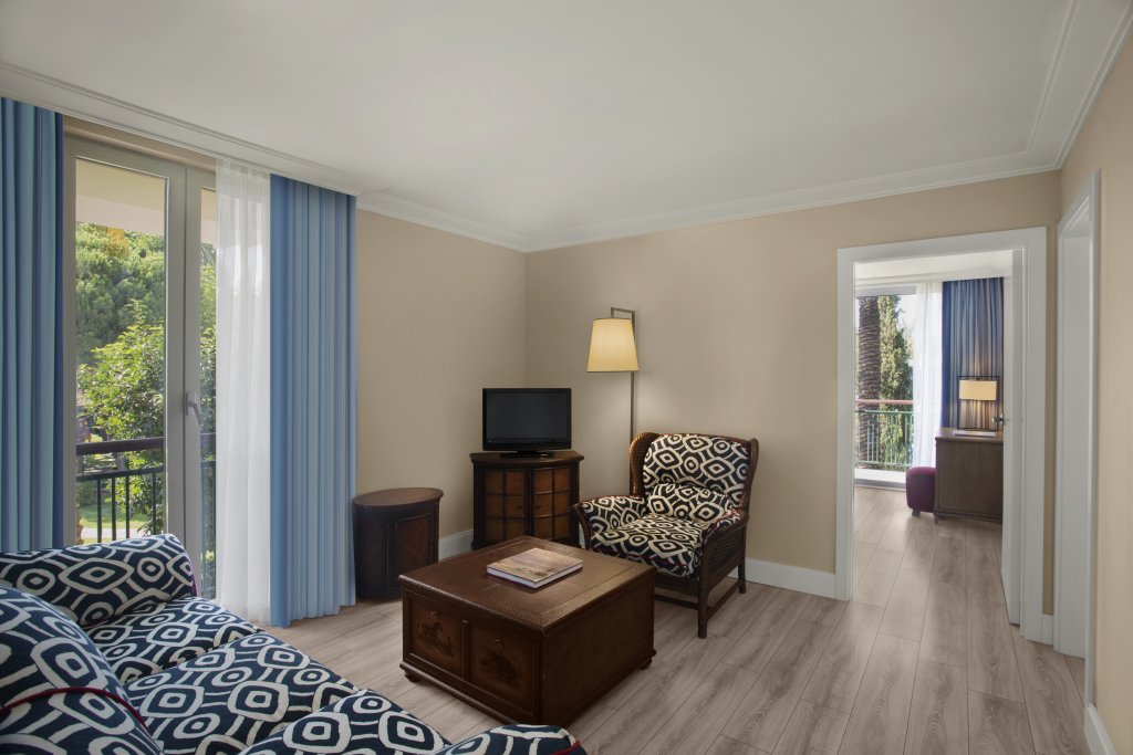 Аксу: IC Hotels Green Palace