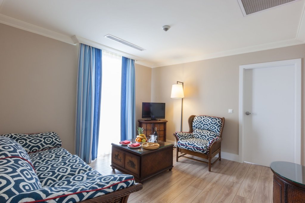 Аксу: IC Hotels Green Palace