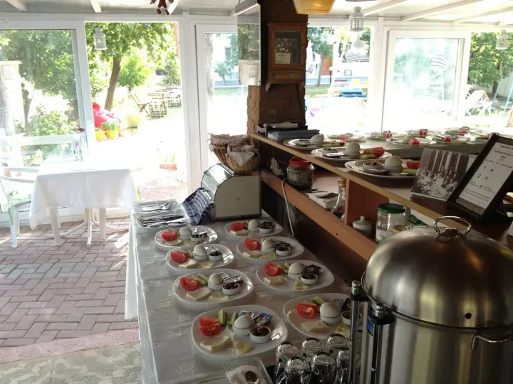 Кушадасы: Mursel Pansiyon Garden Hotel