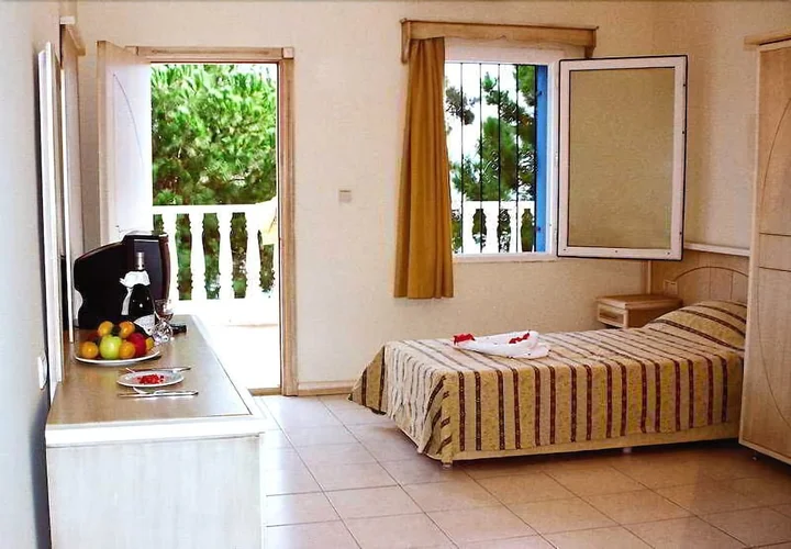 Тургутрейс: Club Acacia Hotel