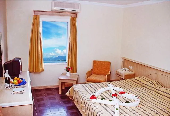 Тургутрейс: Club Acacia Hotel