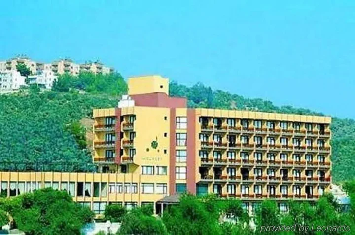 Кушадасы: West Ada Inn