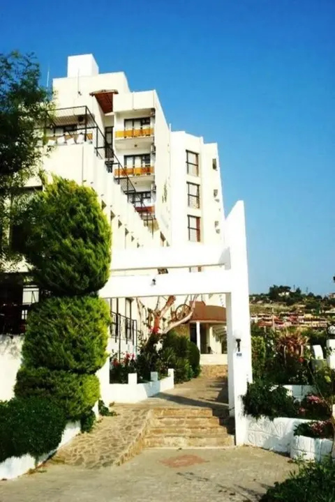 Кушадасы: West Ada Inn