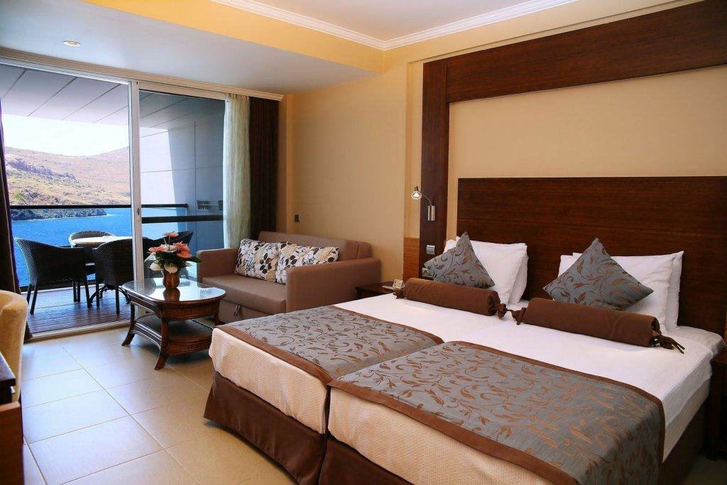Голькой: Delta Hotels by Marriott Bodrum