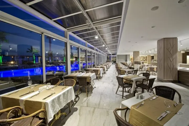 Голькой: Delta Hotels by Marriott Bodrum