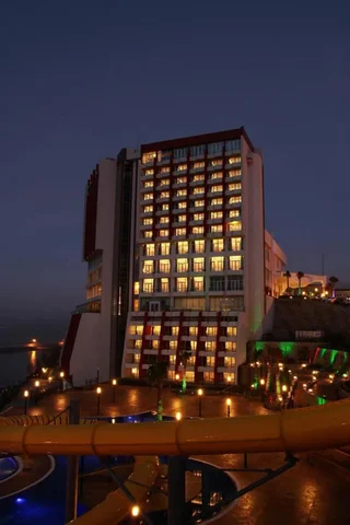 Акчакоча: Sky Tower Deluxe Hotel