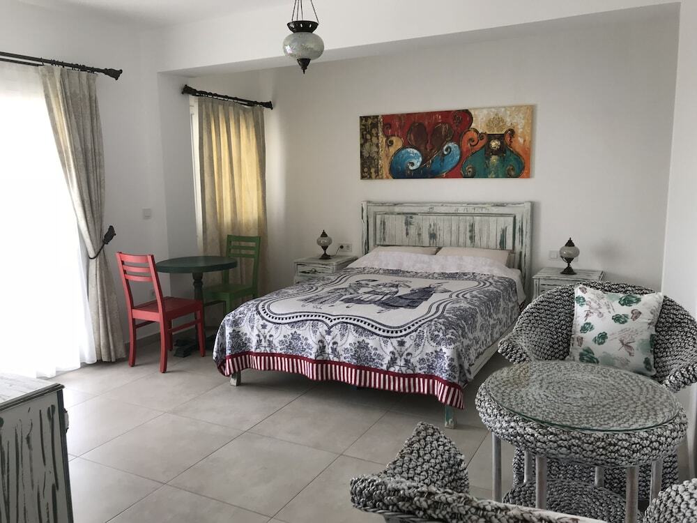 Тургутрейс: Bahama Art Hotel