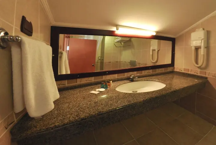 Бююкчекмедже: Ronax Hotel