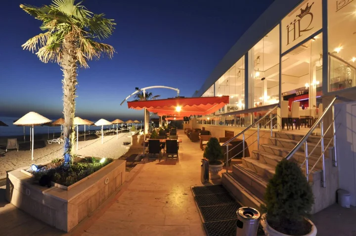 Бююкчекмедже: Ronax Hotel