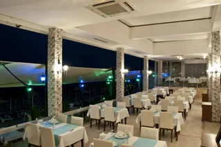 Бююкчекмедже: Ronax Hotel