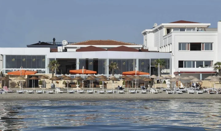Бююкчекмедже: Ronax Hotel