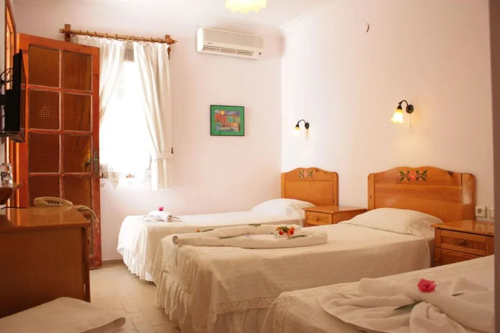 Битез: Toloman Hotel Bitez Beach