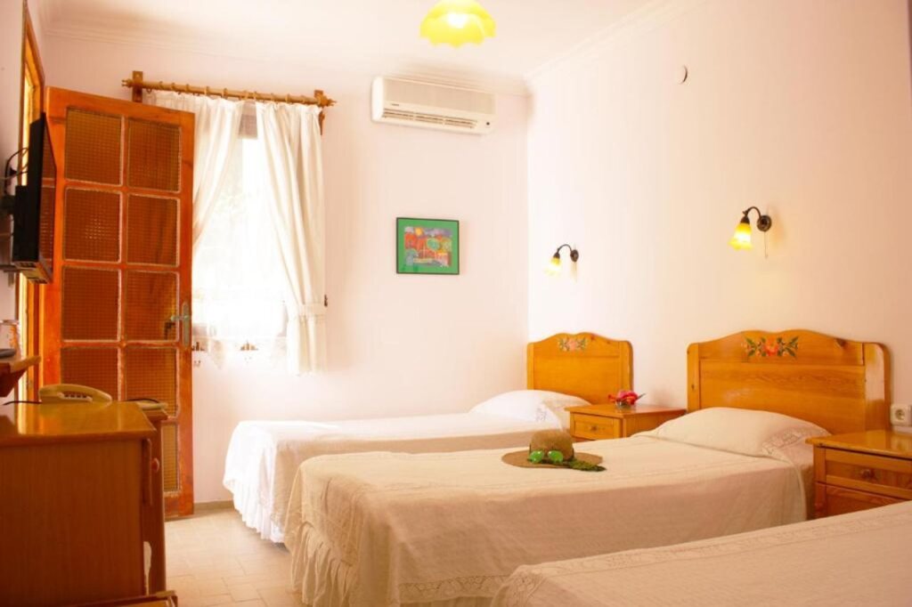 Битез: Toloman Hotel Bitez Beach