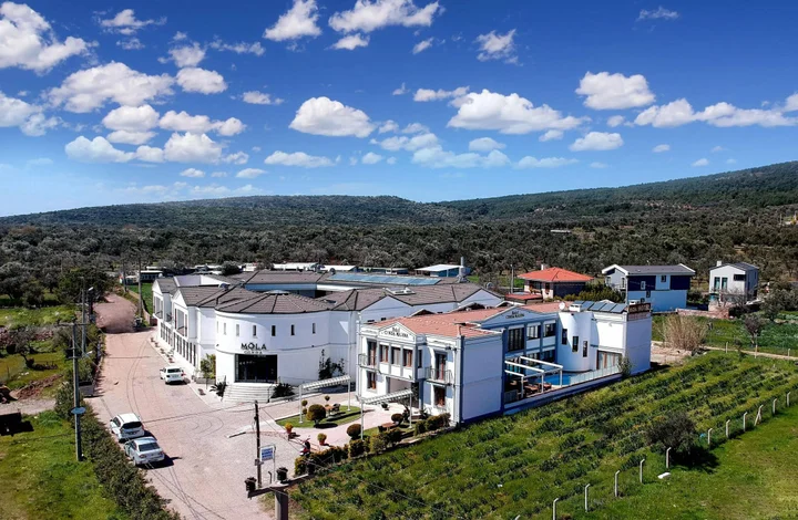 Айвалык: Ebruli Otel Cunda