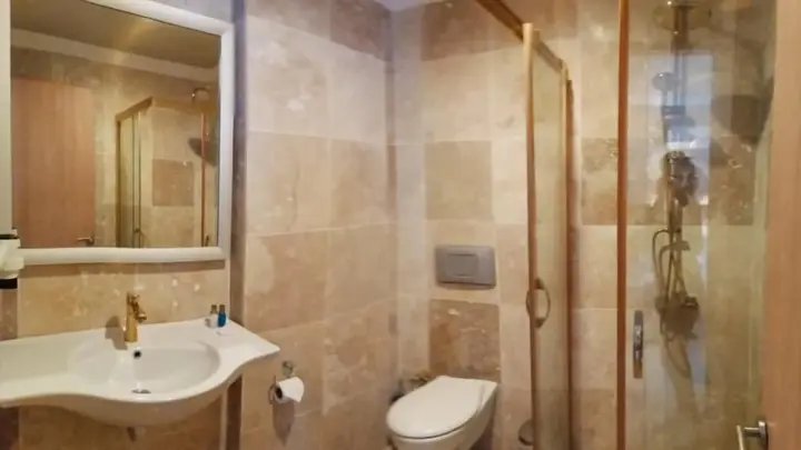 Айвалык: Ebruli Otel Cunda