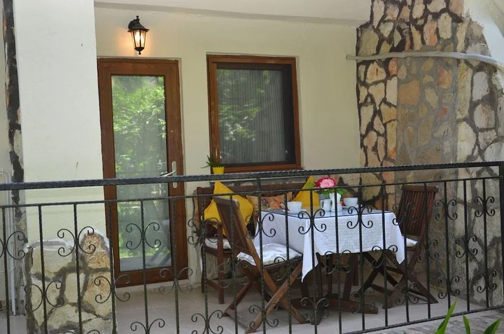 Чиралы: Hotel Villa Monte