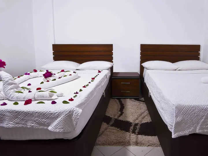Битез: Sestra Hotel
