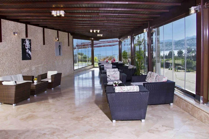 Битез: Sestra Hotel